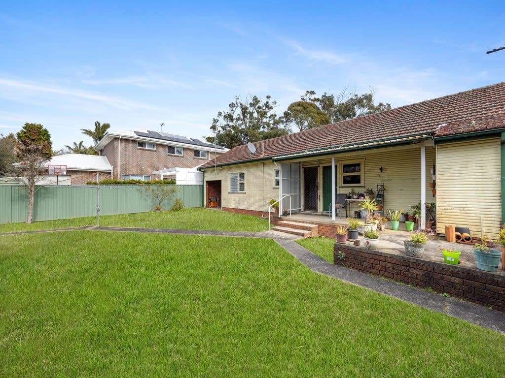 9 Ballar Avenue, Gymea Bay - Thumbnail 5