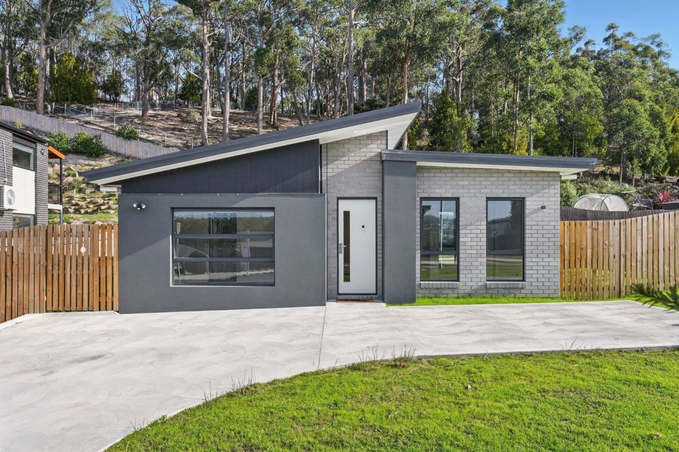 42 Apolline Drive, Kingston - Image 1