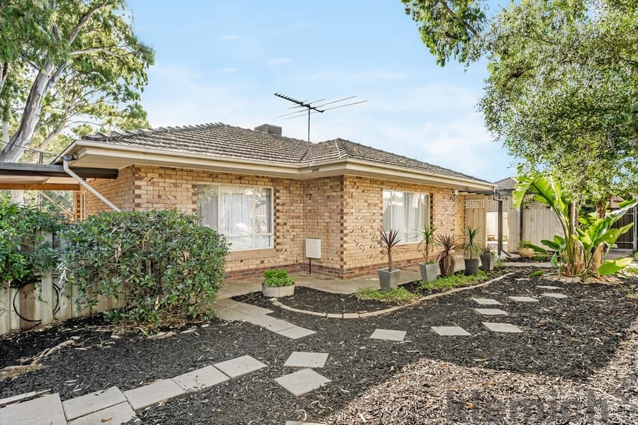 20  Forest  Avenue, Rostrevor, Rostrevor - Image 1