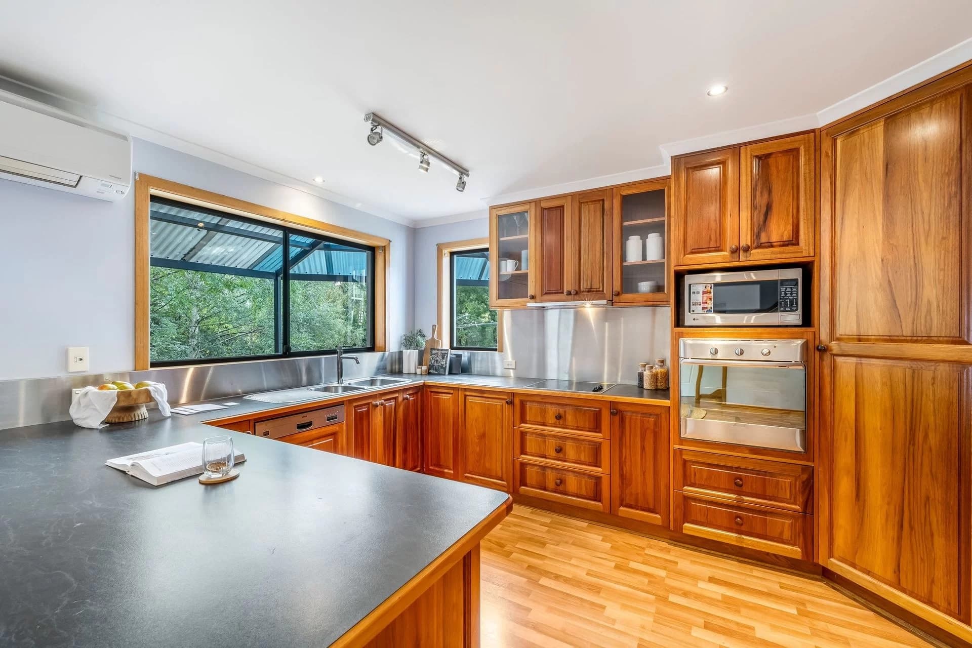 69 Ruth Drive, Lenah Valley - Thumbnail 8