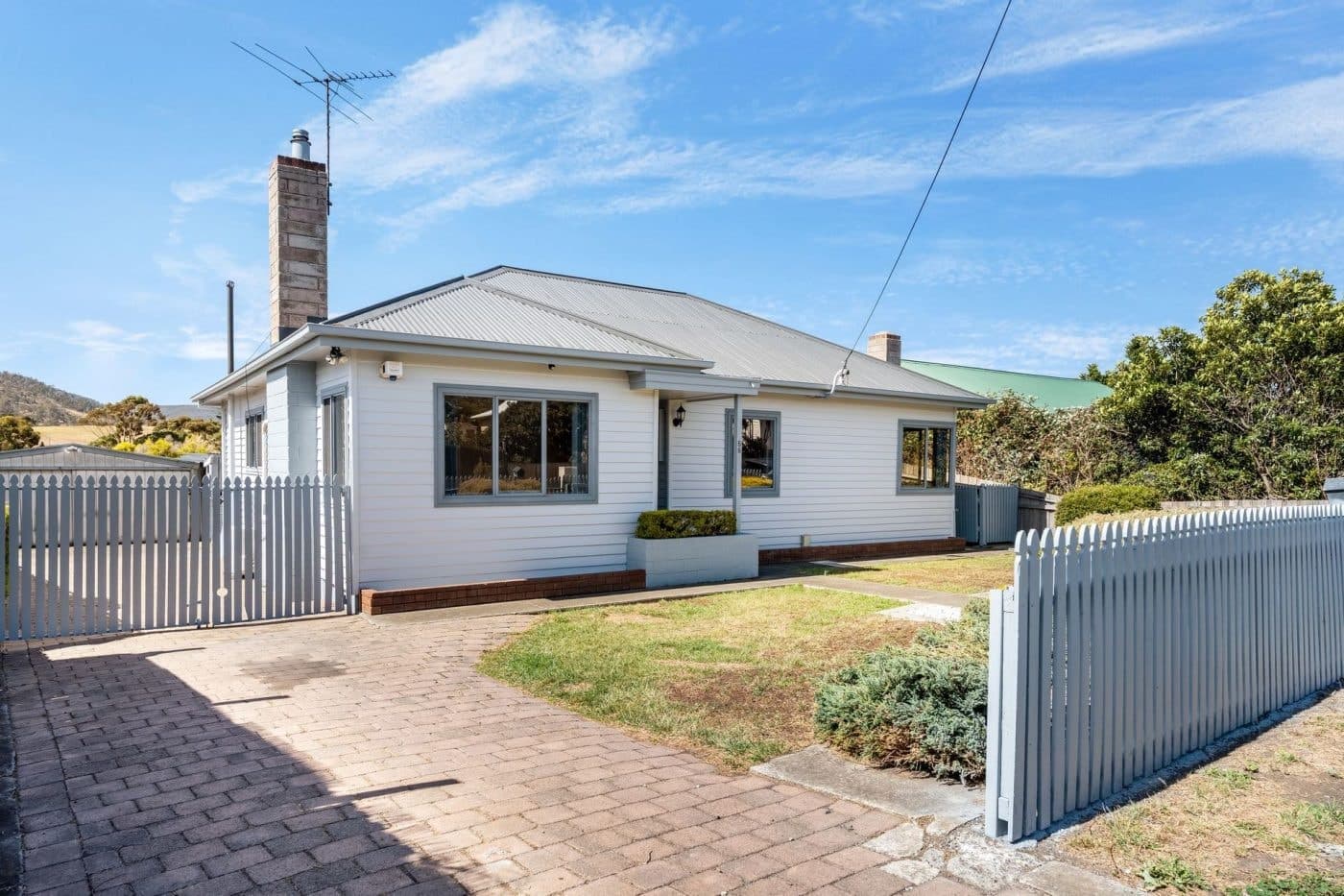 55 Edinburgh Crescent, Goodwood - Image 1