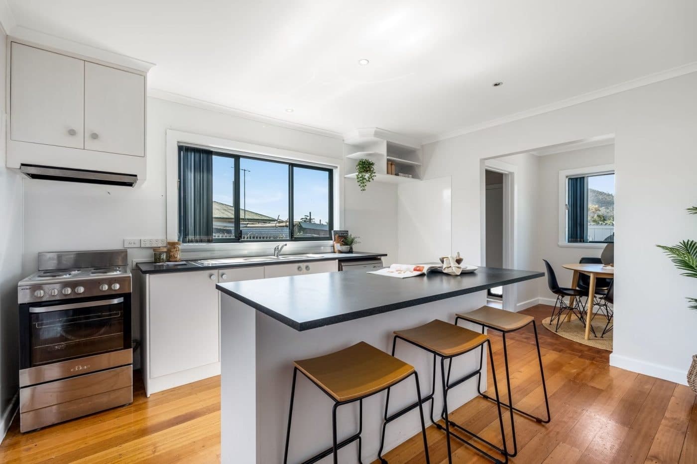 55 Edinburgh Crescent, Goodwood - Thumbnail 7