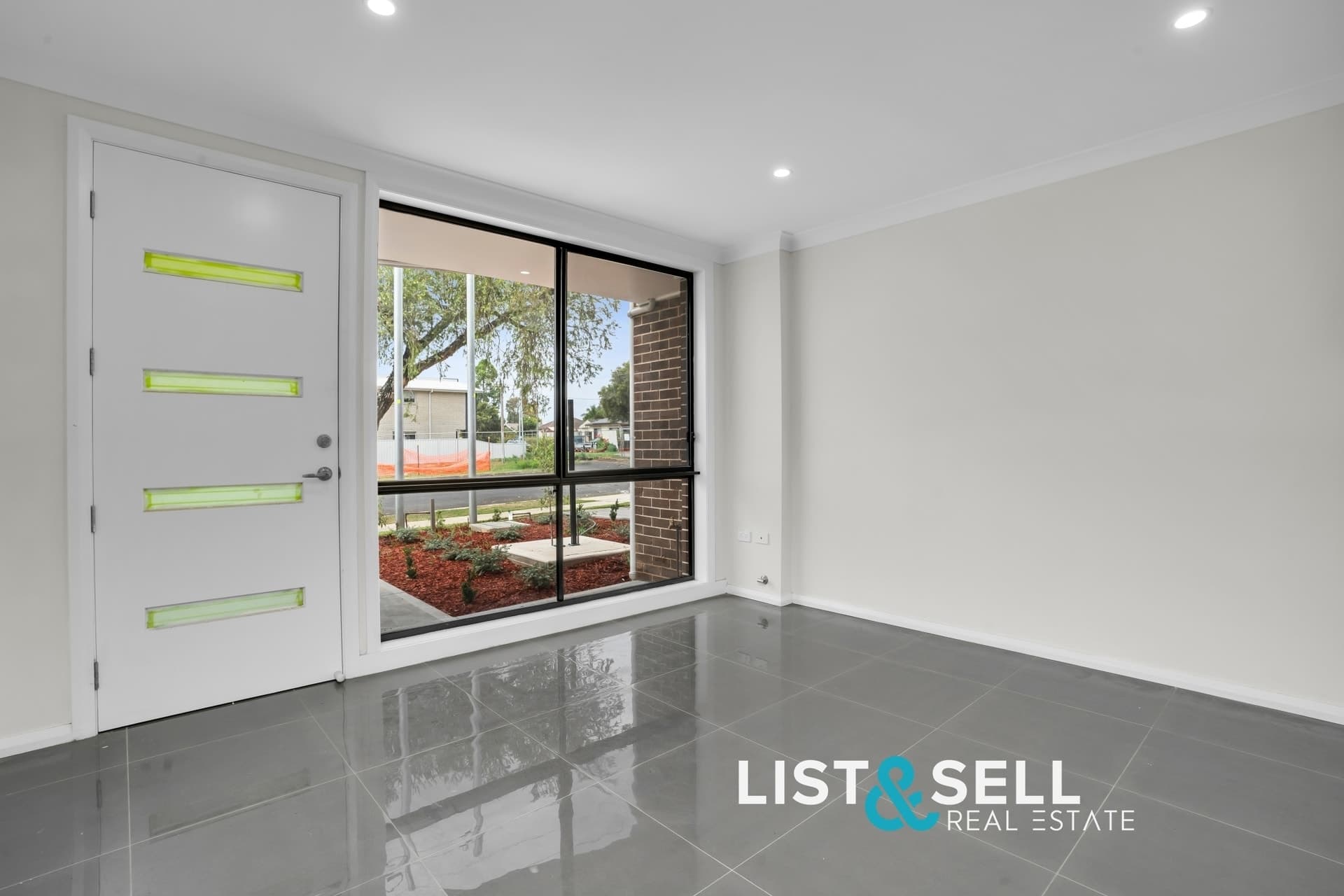 2/19 Kent Street, Minto, NSW 2566, Minto - Thumbnail 2