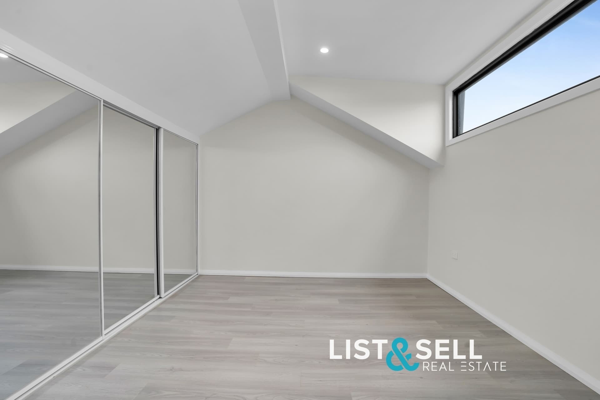 4/19 Kent Street, Minto, NSW 2566, Minto - Thumbnail 4