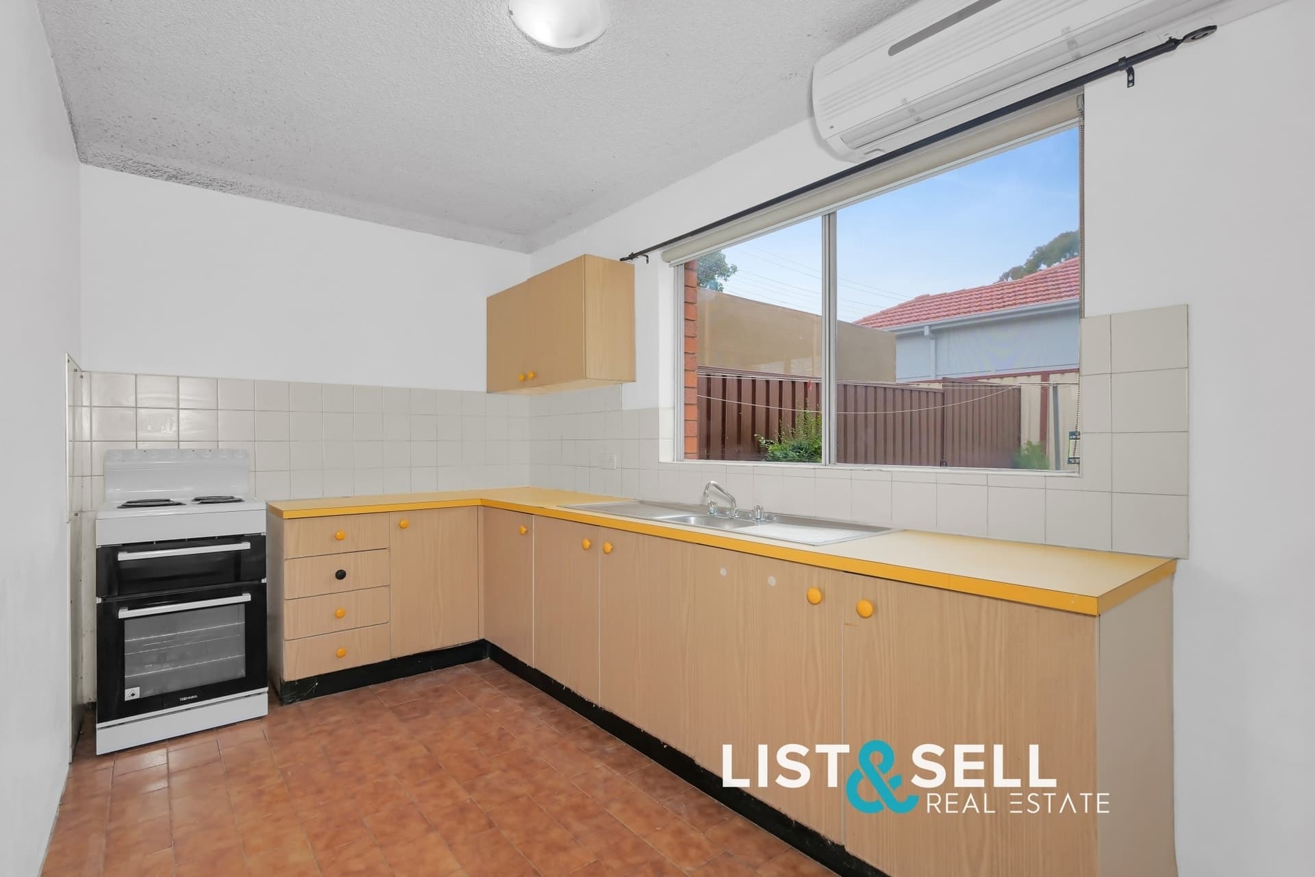 2/14 Bunbury Road, Macquarie Fields, NSW 2564, Macquarie Fields - Thumbnail 4