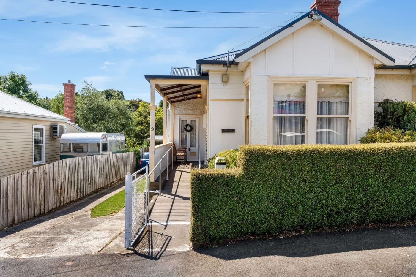 9 Seymour Street, New Town - Image 1