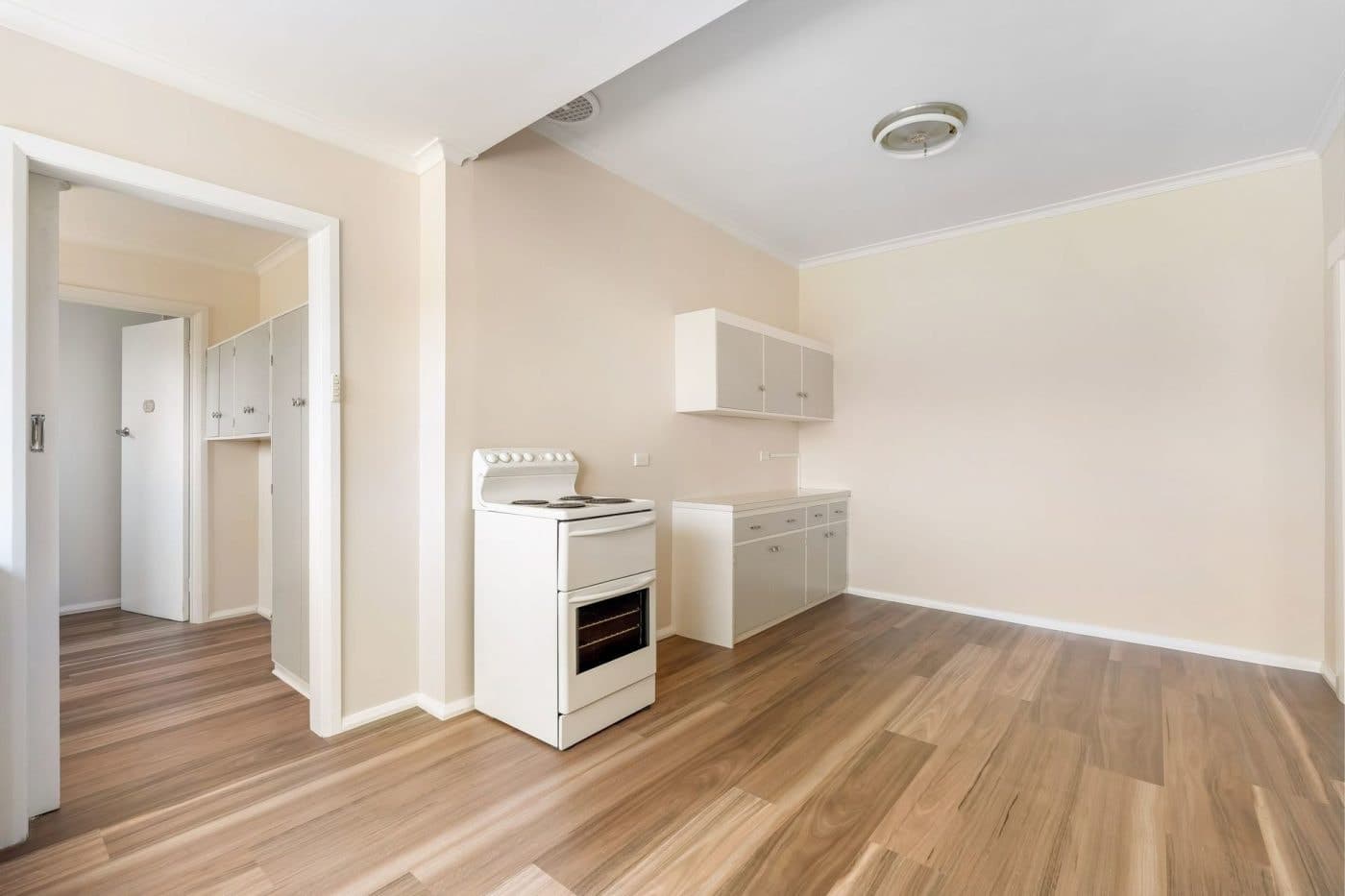 61 Grove Road, Glenorchy - Thumbnail 7