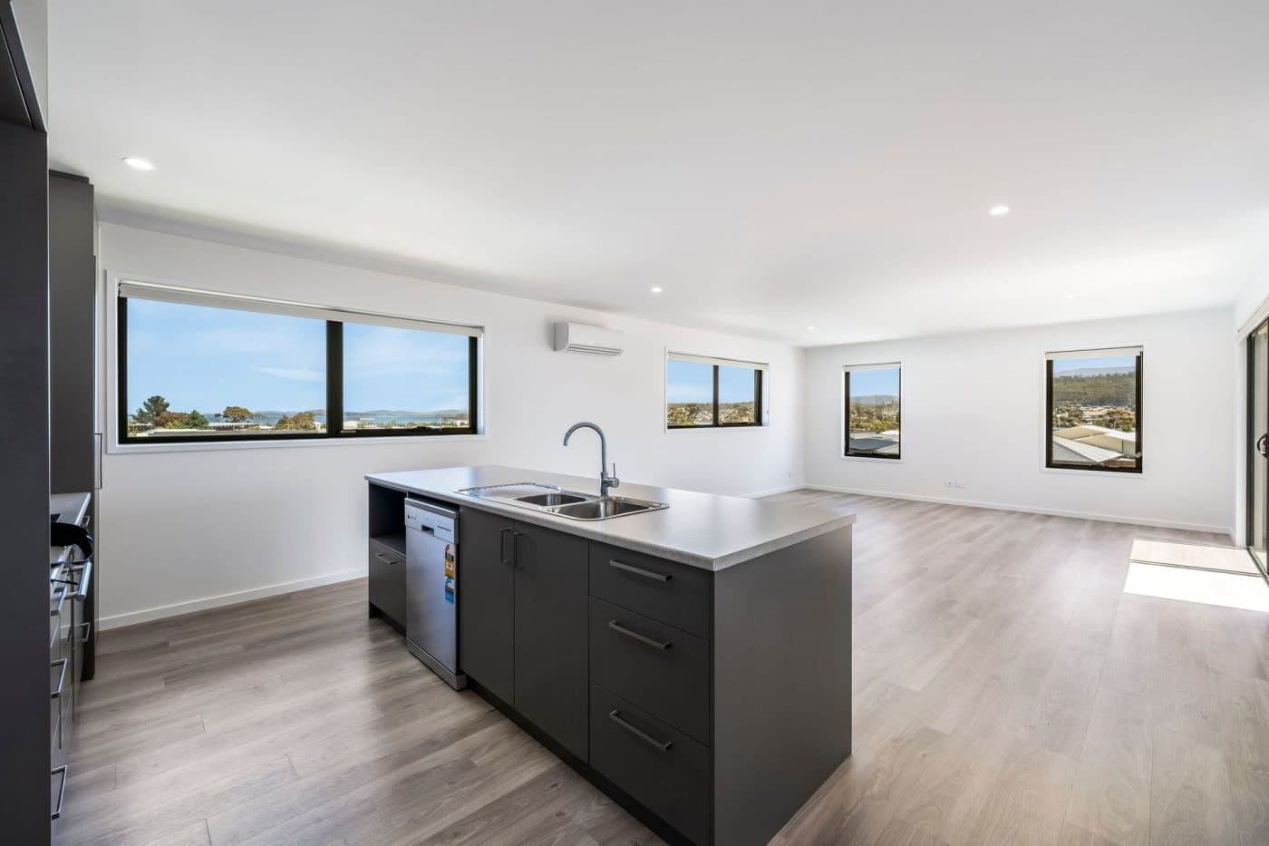 2/18 Highgrove Road, Rokeby - Thumbnail 4