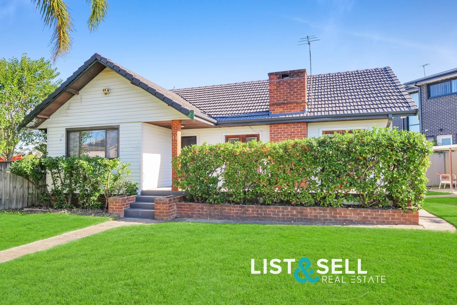 8 Wattle Avenue, Macquarie Fields, NSW 2564, Macquarie Fields - Image 1
