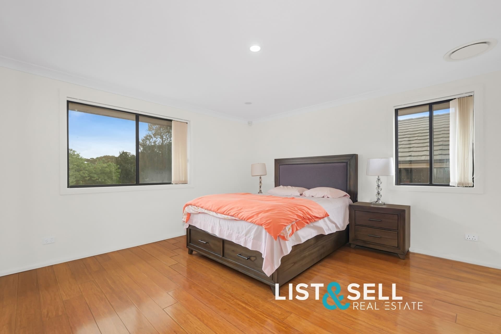 6 Chivers Place, Ingleburn, NSW 2565, Ingleburn - Thumbnail 4