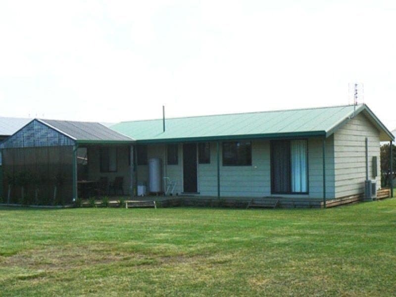 5 Mccourt Street BEACHPORT SA, Beachport - Image 1