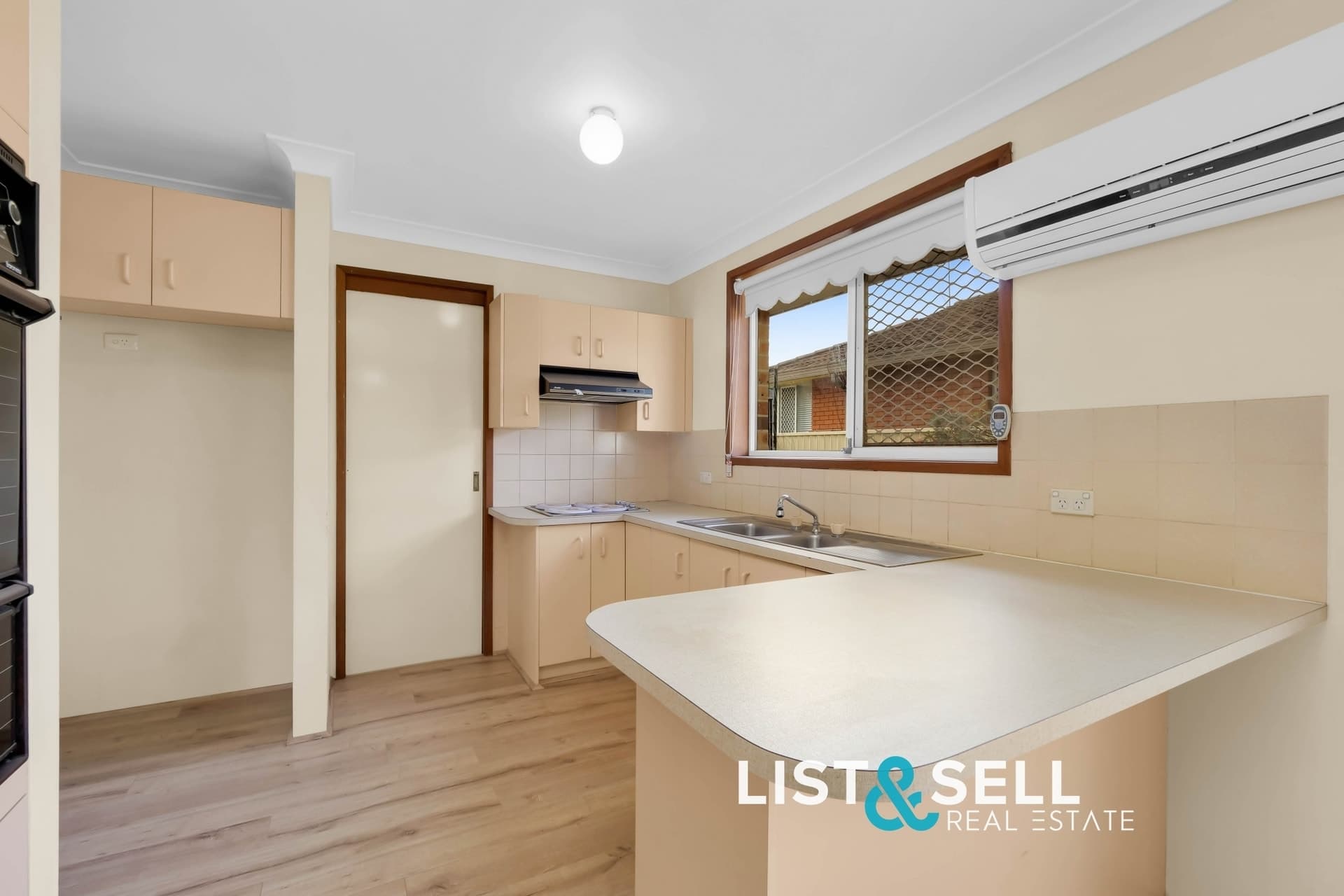 6/2 Edward Street, Macquarie Fields, NSW 2564, Macquarie Fields - Thumbnail 3