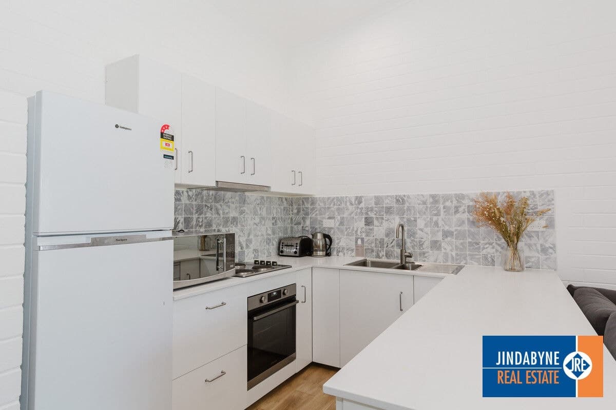 7 / 39 Gippsland Street, Jindabyne NSW 2627, Jindabyne - Thumbnail 3