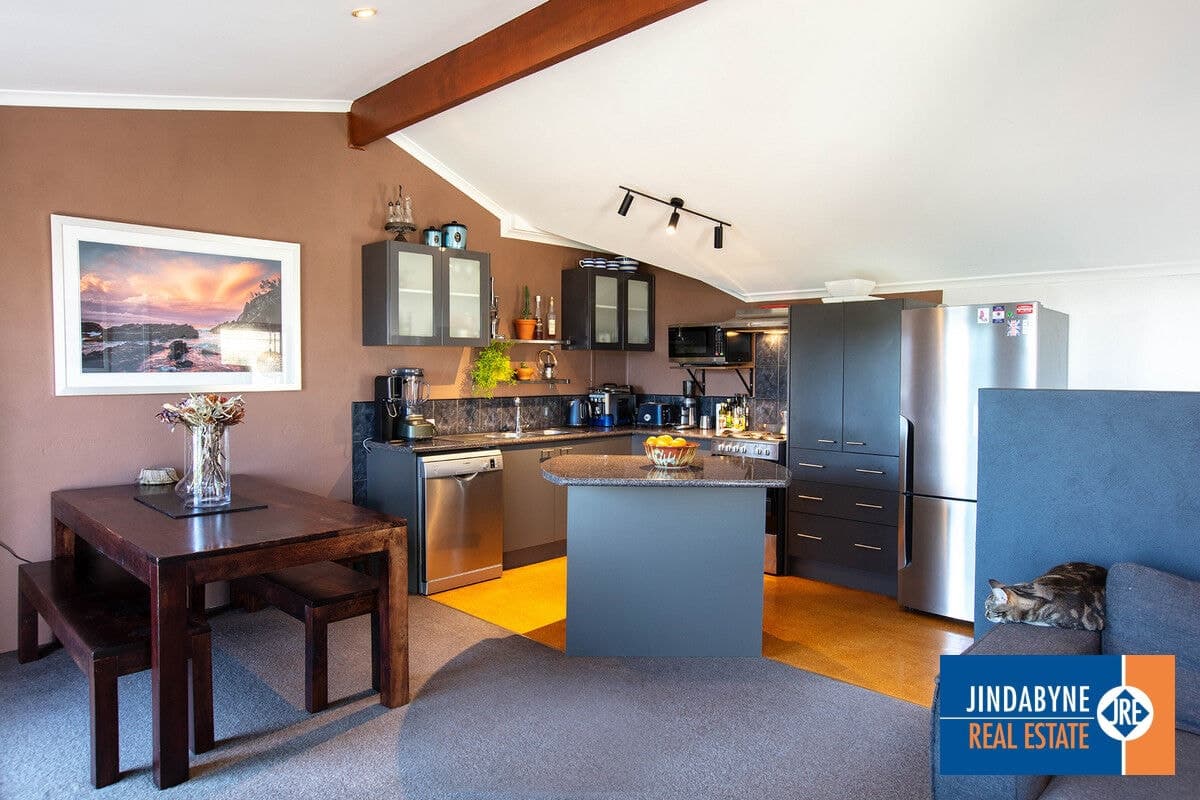 4 / 3 Penders Court, Jindabyne NSW 2627, Jindabyne - Thumbnail 2