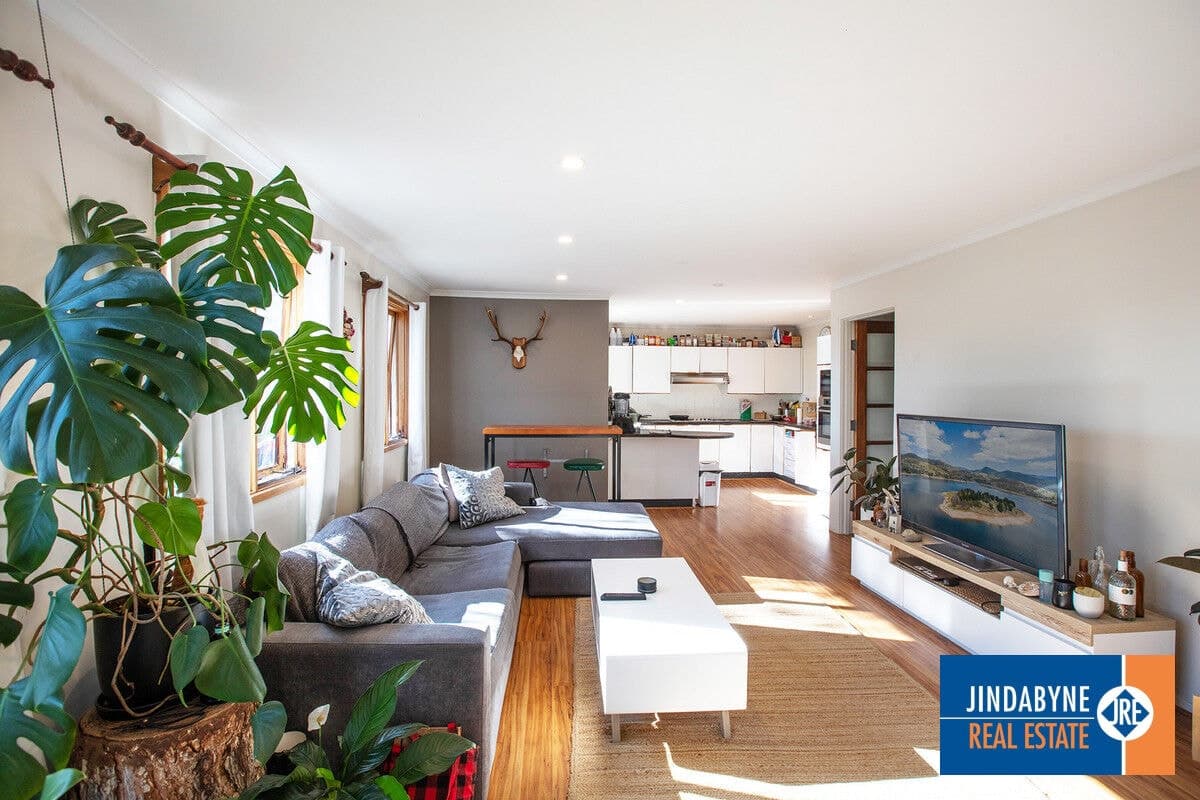 4 / 34 Ingebyra Street, Jindabyne NSW 2627, Jindabyne - Image 1