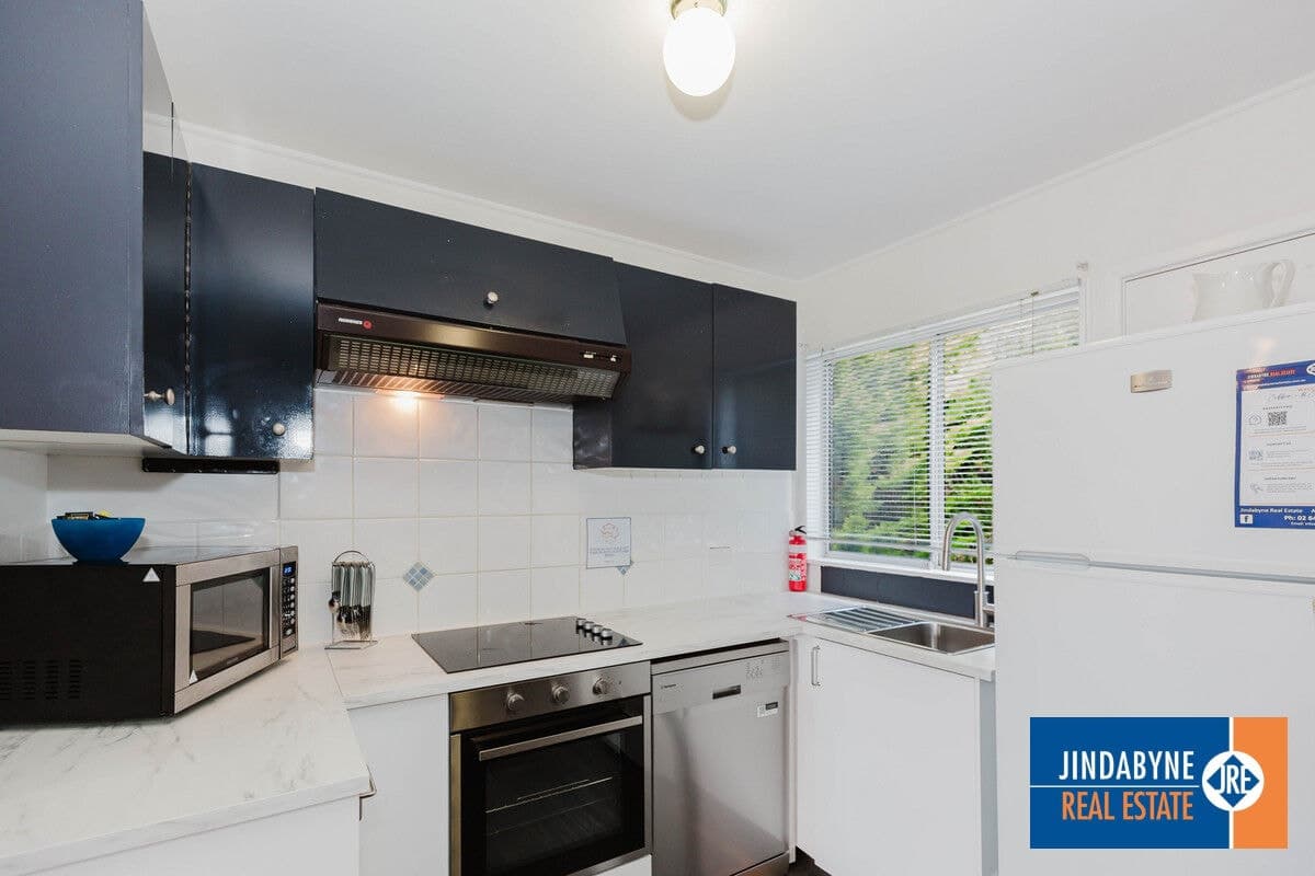 14 Cobbon Crescent, JINDABYNE NSW 2627, Jindabyne - Thumbnail 4