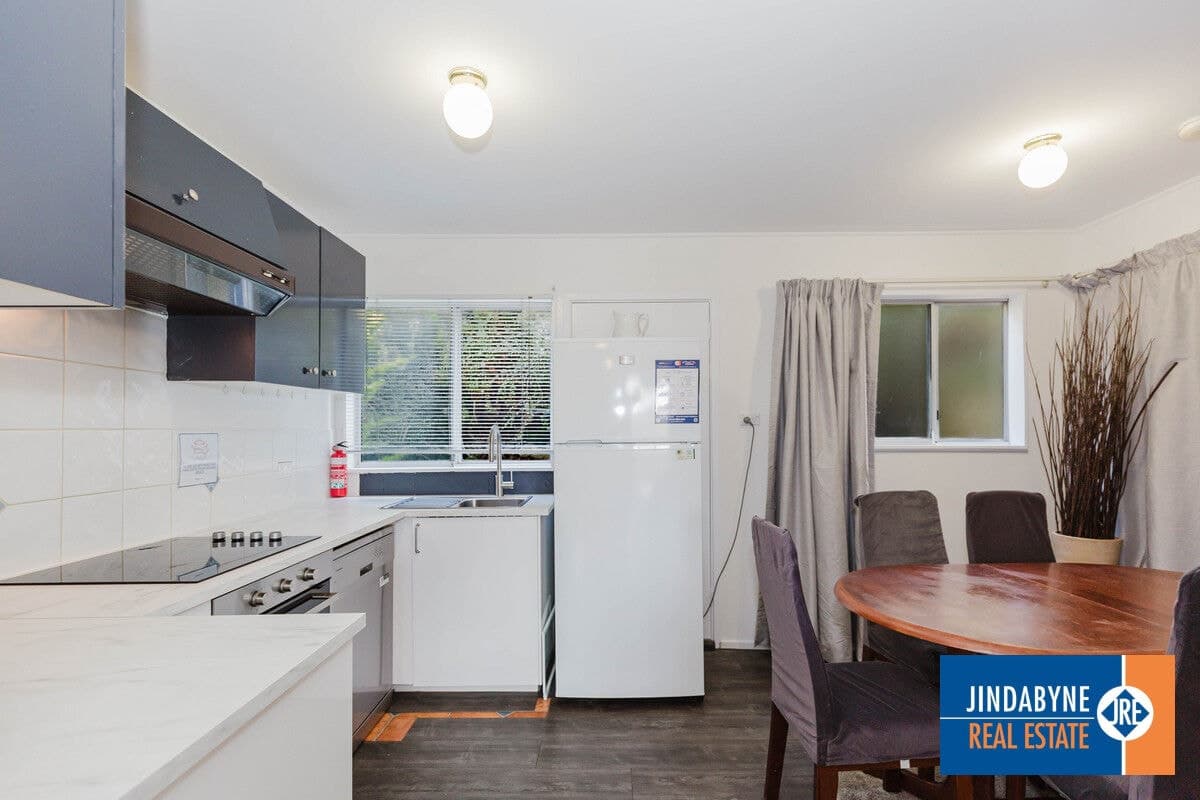 14 Cobbon Crescent, JINDABYNE NSW 2627, Jindabyne - Thumbnail 5