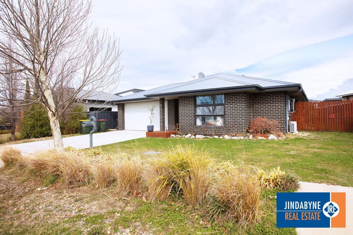 36 Twynam Street, Jindabyne NSW 2627, Jindabyne - Image 1