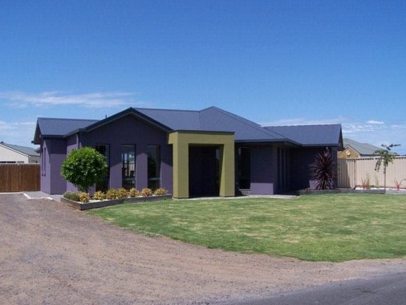 21 Sutherland Road MILLICENT SA, Millicent - Image 1