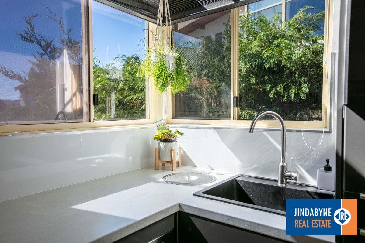 6 / 38 Clyde Street, Jindabyne NSW 2627, Jindabyne - Thumbnail 4