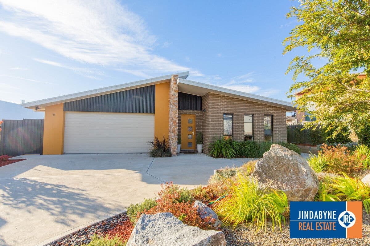 11 Twynam Street, Jindabyne NSW 2627, Jindabyne - Thumbnail 2