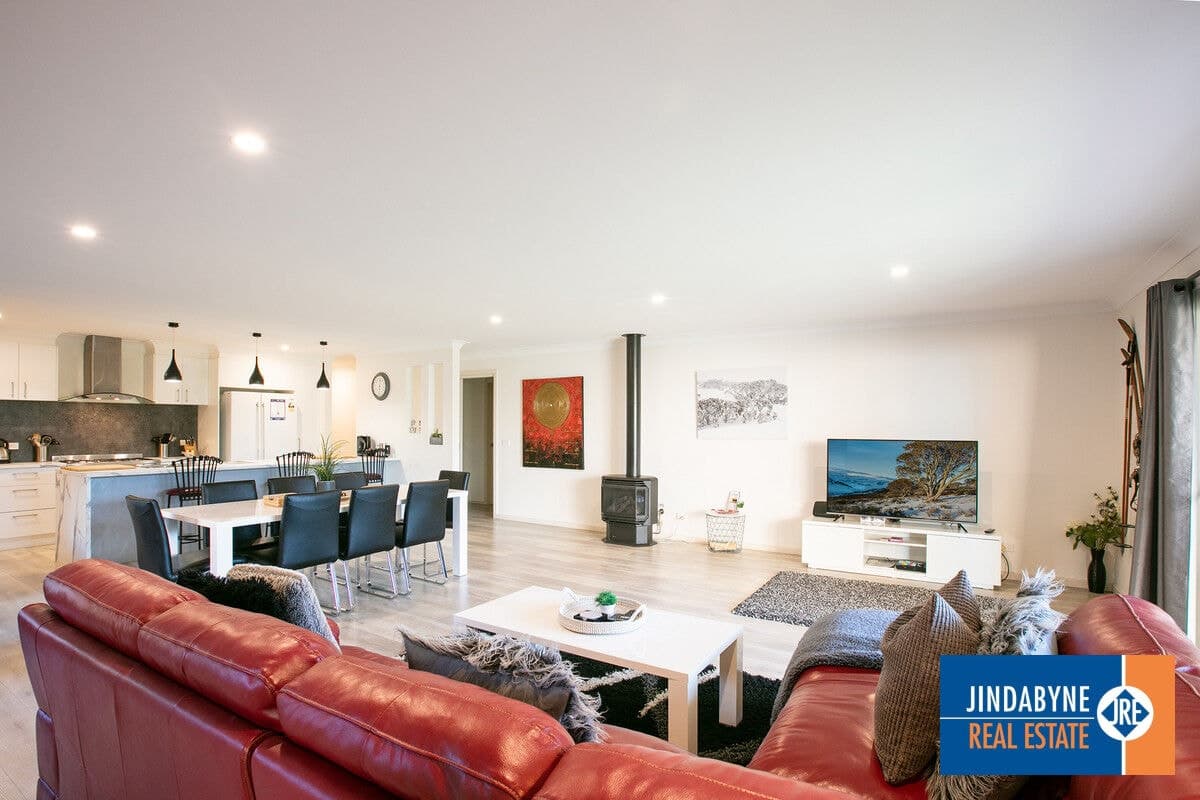 11 Twynam Street, Jindabyne NSW 2627, Jindabyne - Thumbnail 4