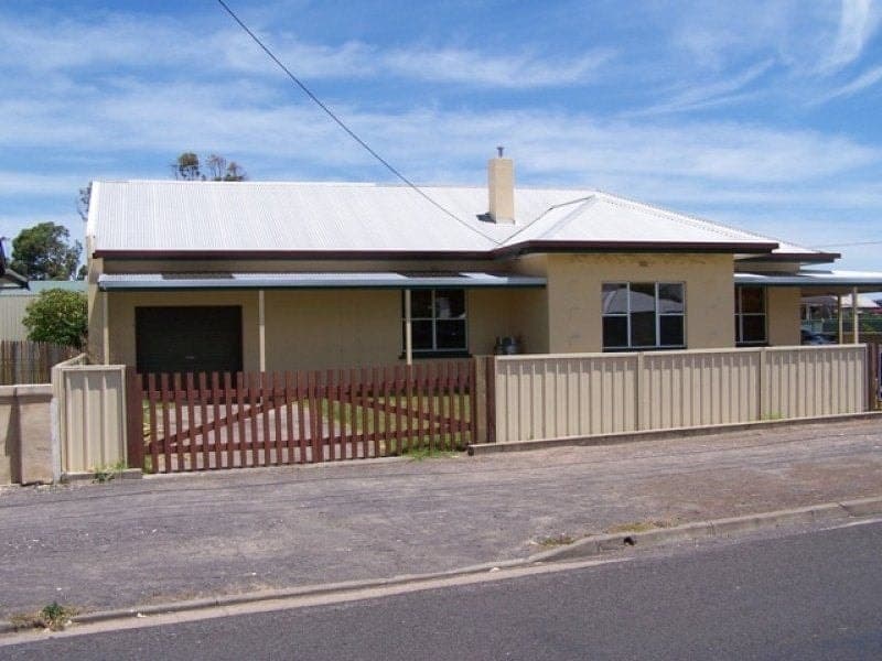 23 Williams Road MILLICENT SA, Millicent - Image 1