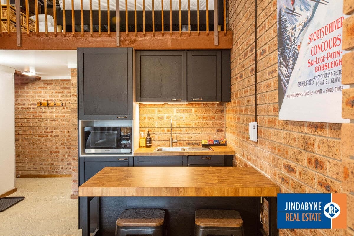 11 / 2 Clyde Street, Jindabyne NSW 2627, Jindabyne - Image 1