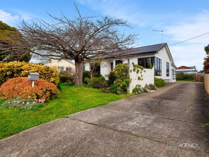 32 Nelson Street, Acton, Acton - Image 1