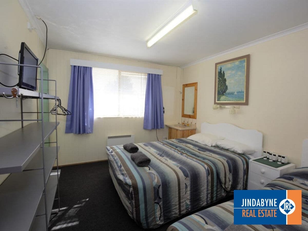 49 Gippsland Street, JINDABYNE NSW 2627, Jindabyne - Thumbnail 2