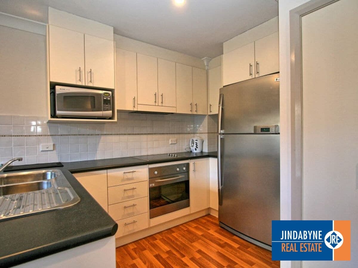 2 / 65 Gippsland Street, Jindabyne NSW 2627, Jindabyne - Thumbnail 3