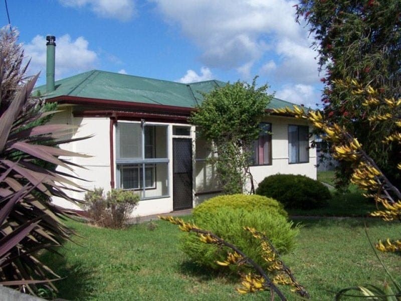 18 Williams Road MILLICENT SA, Millicent - Image 1