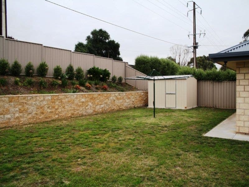 4 Lee Court MOUNT GAMBIER SA, Mount Gambier - Thumbnail 2