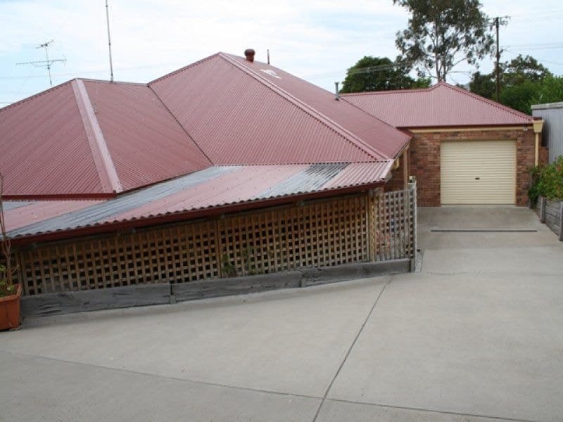 52 Heath Street Mount Gambier SA, Mount Gambier - Image 1
