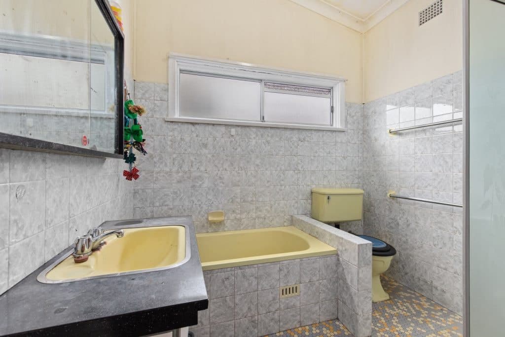 18 Fletcher Avenue, Miranda - Thumbnail 3