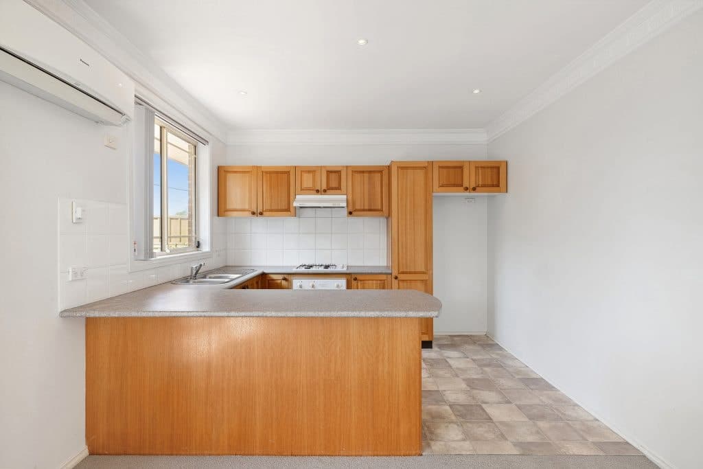 1/2-4 Third Avenue, Gymea Bay - Thumbnail 4