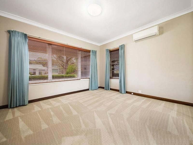 10 Warrah Road, Yowie Bay - Thumbnail 2