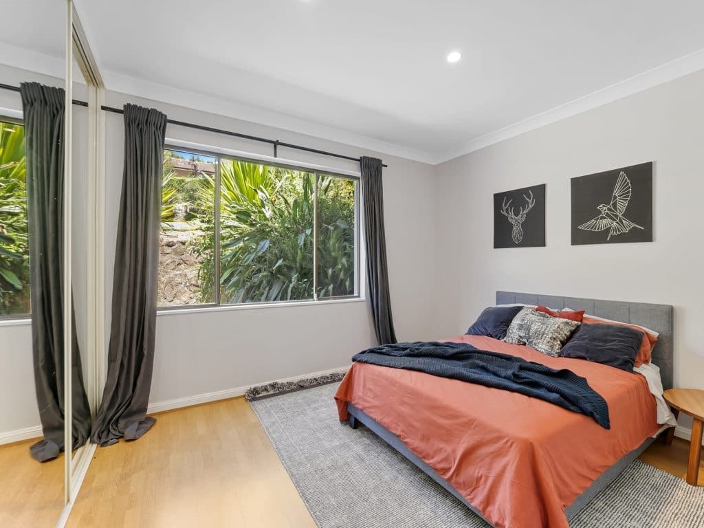7 Emerald Place, Grays Point - Thumbnail 2