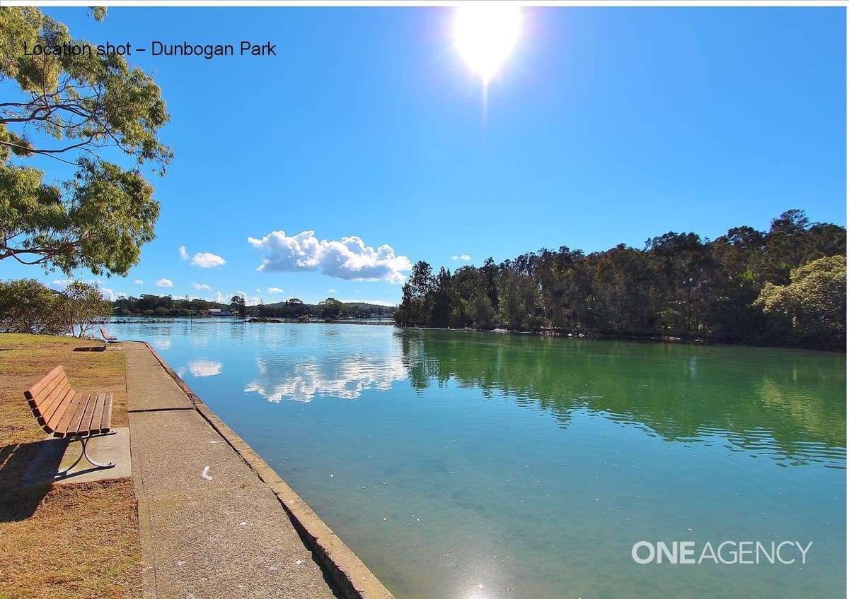 12 Bergalia Crescent, Camden Head, Camden Head - Thumbnail 2