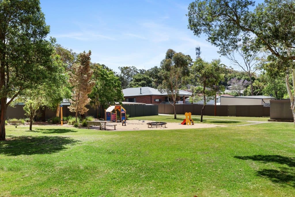 16 Woodford Cres, Heathcote - Thumbnail 2