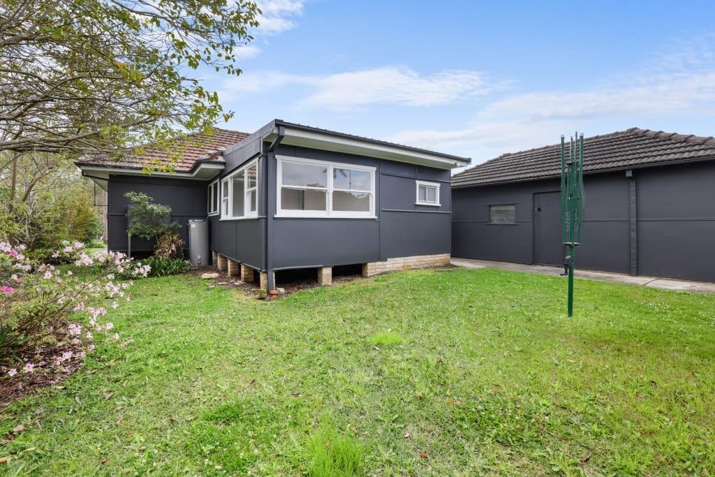 16 Bonnie View Street, Gymea - Thumbnail 2