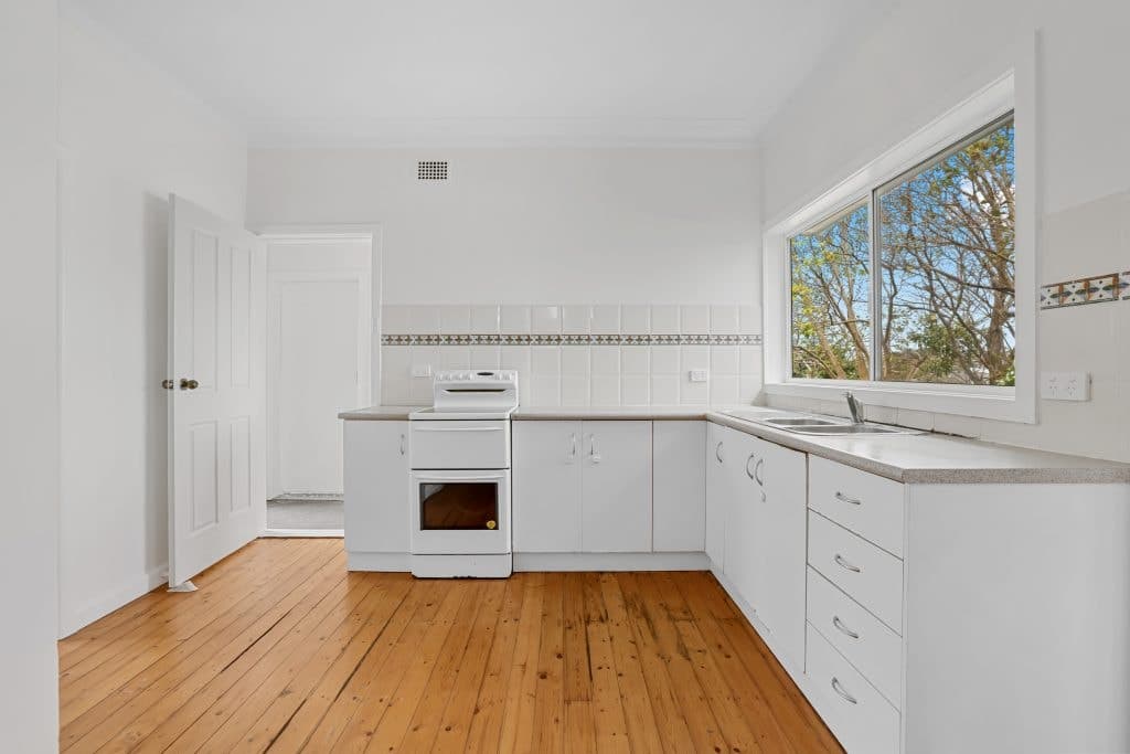 16 Bonnie View Street, Gymea - Thumbnail 3
