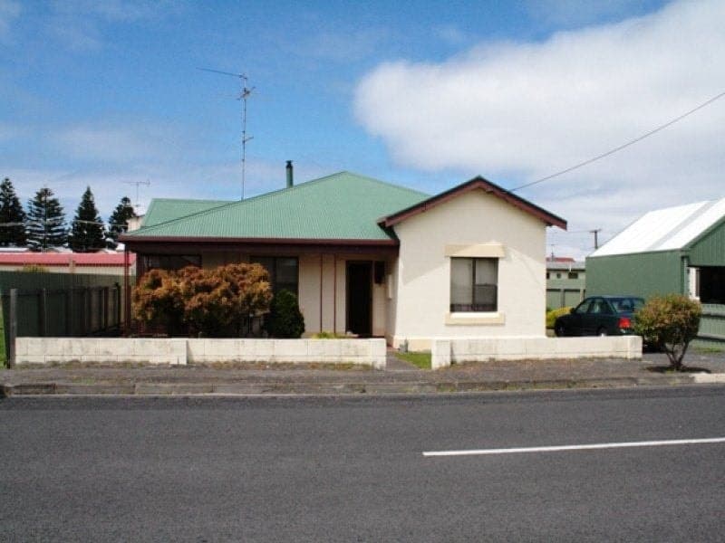 73B Meylin Street PORT MACDONNELL SA, Port Macdonnell - Image 1