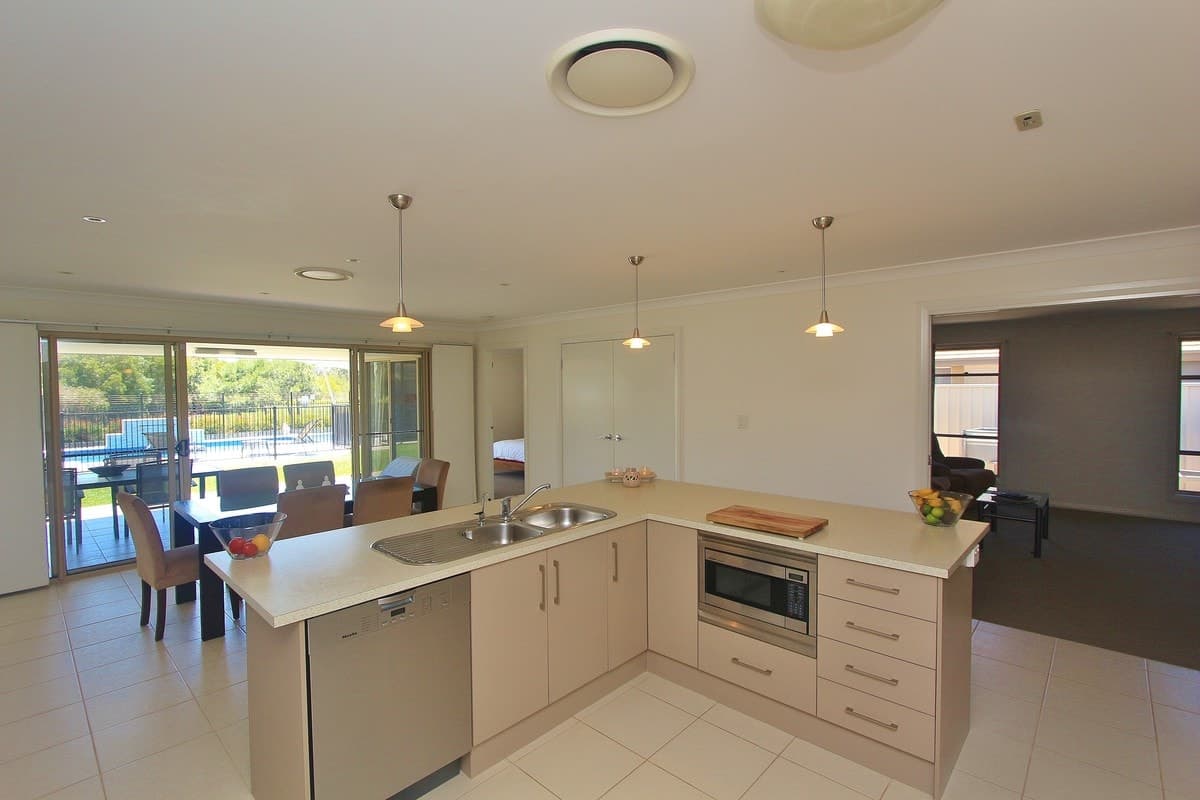 5 Northwind Crescent, BONNY HILLS, Bonny Hills - Thumbnail 2