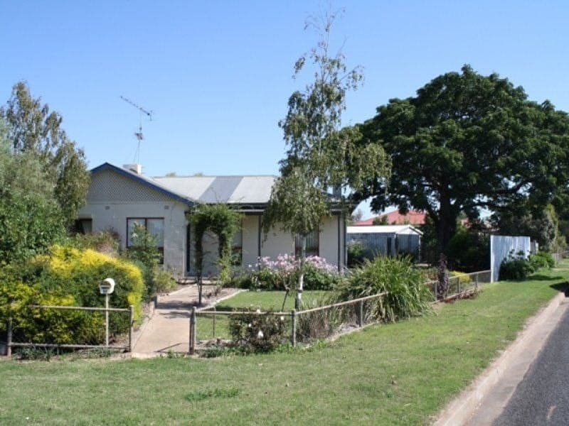 60 Portland Street PENOLA SA, Penola - Image 1