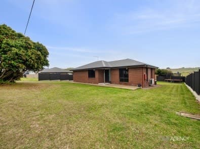 1/19 Pearse Street, Stanley, Stanley - Image 1
