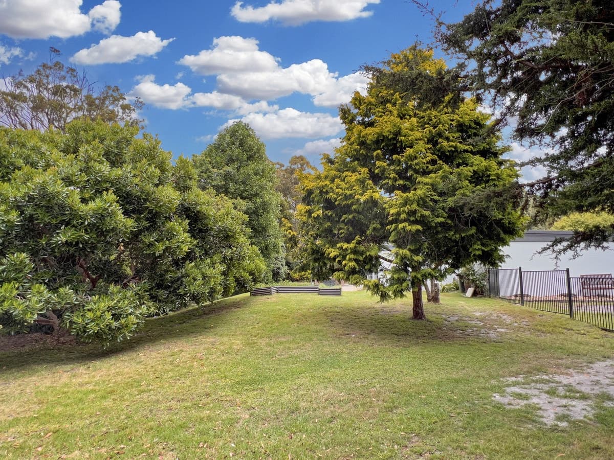 2 Tristania Court, Tura Beach - Thumbnail 4