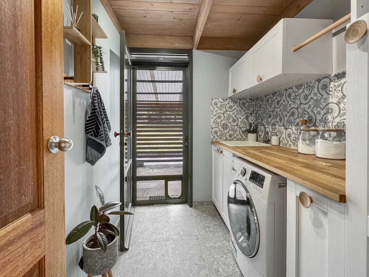 2 Tristania Court, Tura Beach - Thumbnail 8