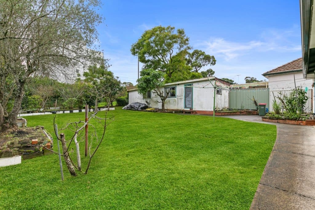 153 Karimbla Road, Miranda - Thumbnail 4