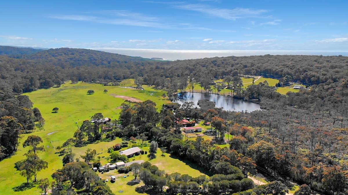 676 Sapphire Coast Drive, Bournda - Thumbnail 2